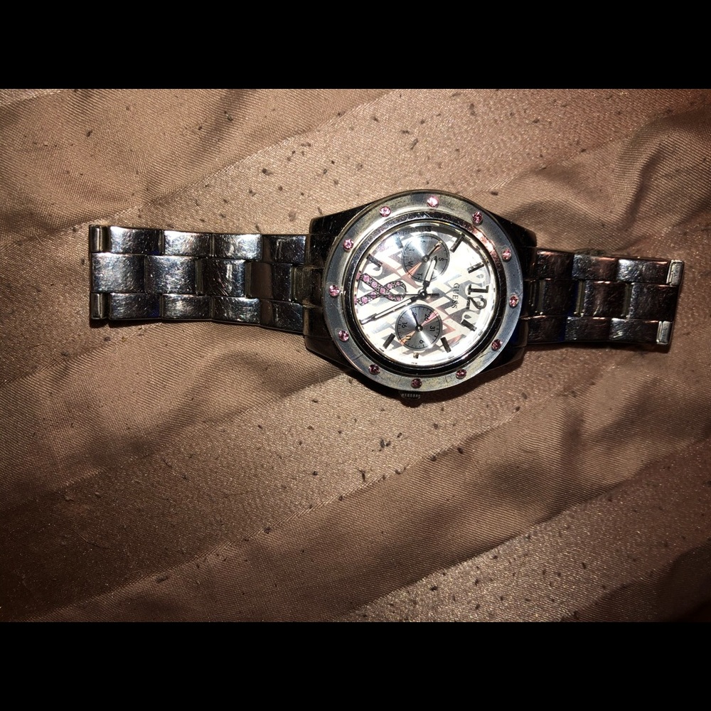 Breast cancer guess watch limited edition